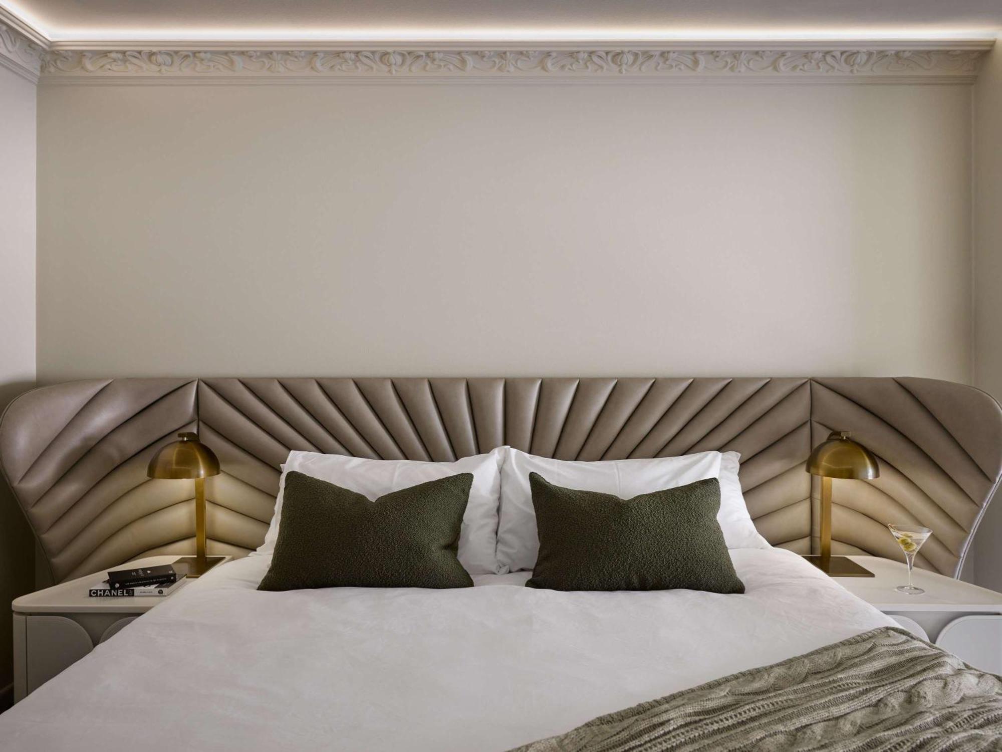 The Playford Adelaide - Mgallery Zewnętrze zdjęcie A bed with a headboard