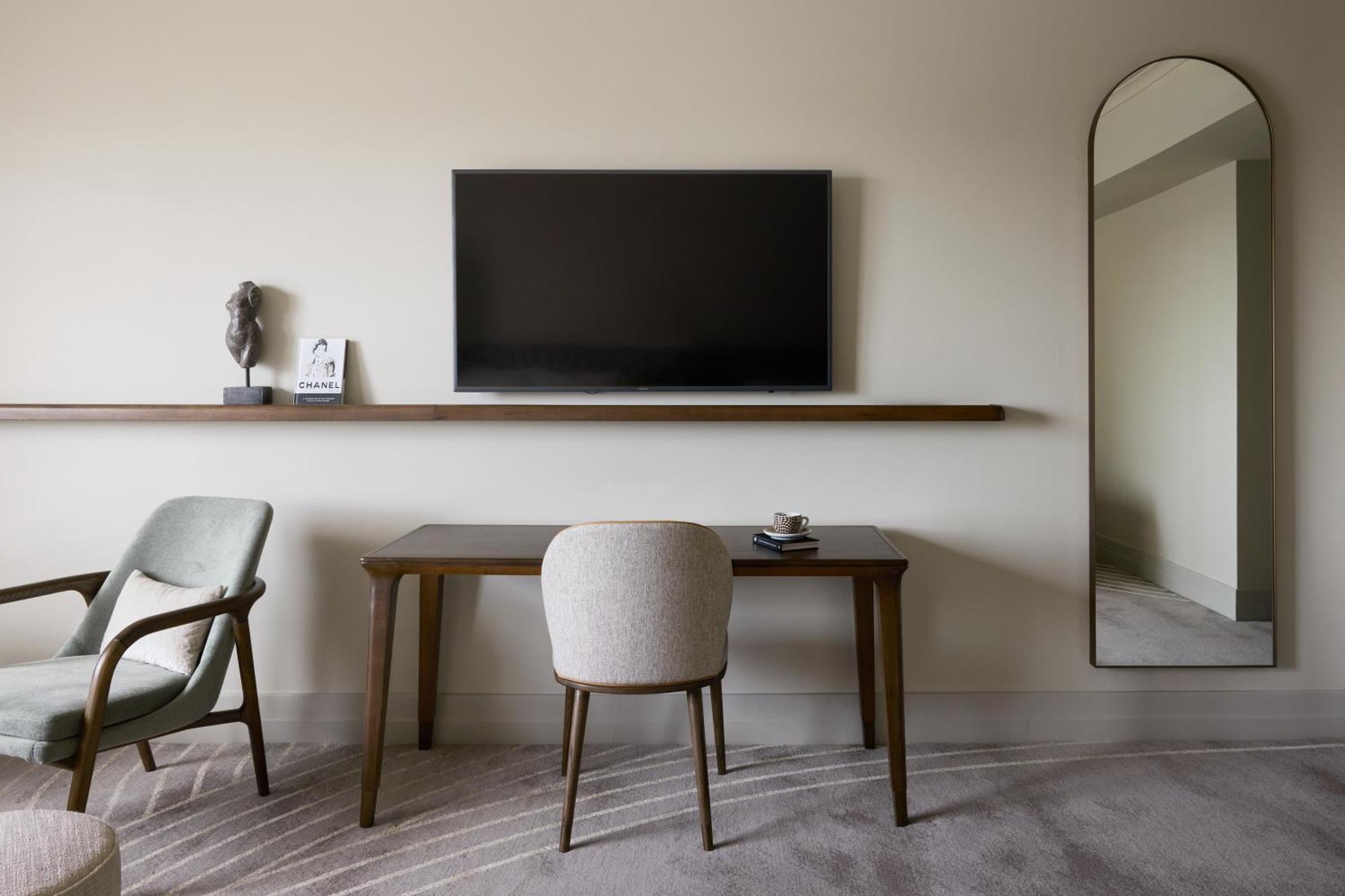 The Playford Adelaide - Mgallery Zewnętrze zdjęcie A television mounted on a wall